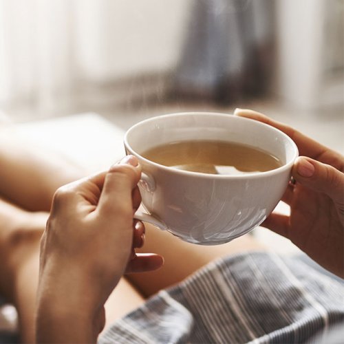 The One Anti-Inflammatory Tea Women Over 40 Should Be Drinking Every Morning