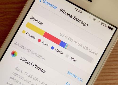 3 Things Tech Experts Say You Should Do ASAP To Clear Up Storage On Your iPhone