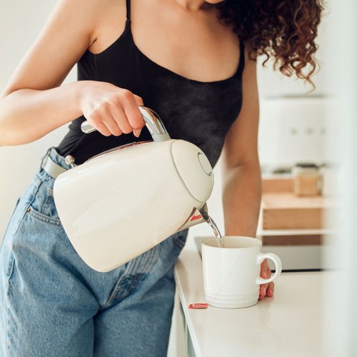 3 Bloat-Blasting Morning Beverages That Experts Swear By For Digestion And Weight Loss