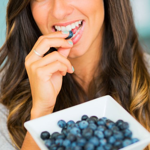 A Doctor Explains What Eating Blueberries Does For Your Skin