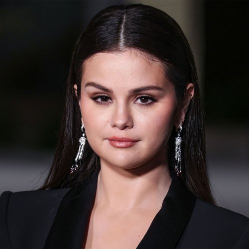 Selena Gomez Goes Makeup-Free As She Shares Rare Look At Her Natural Curls In New Selfie