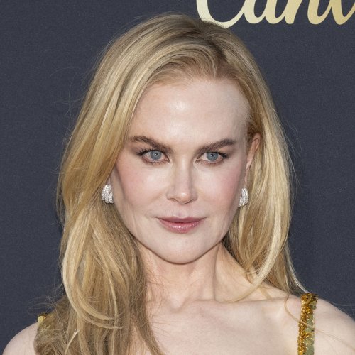 Nicole Kidman Looks Unrecognizable In An Icy-Blonde Wig With Bangs For Her Role In 'Nine Perfect Strangers': 'Snatched!'