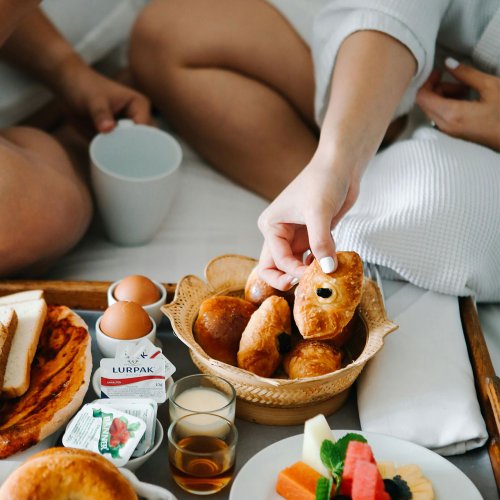 Dietitians Agree: The 4 Worst High-Carb Breakfast Options That Cause Insulin Resistance & Wreak Havoc On Your Weight Loss Goals
