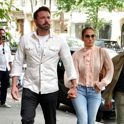 Grab The Tissues! Ben Affleck Gets Emotional With Jennifer Lopez In New  Crying Pics In Paris | Flipboard