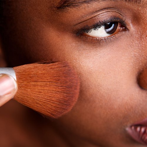 A Beauty Expert Shares How To Achieve The ‘Most Flawless’ Foundation Finish Over 40—It Blurs Textures & Pores