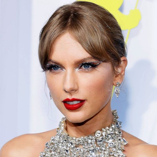 Taylor Swift's Daring Low-Cut Top Is 'Better Than Revenge' After Joe ...