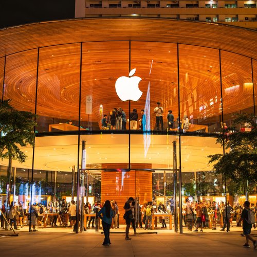 Social Media Is Losing It After Reports Say Apple Flew 5 Airplanes Full Of iPhones To Avoid Tariffs: 'Smuggling'