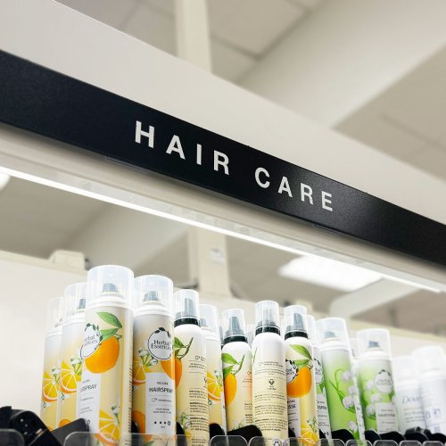 3 Hair Gel Ingredients Experts Say Can Cause Thinning Hair