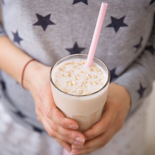 The 2-Ingredient 'Oatzempic' Drink TikTokers Are Using To Lose 10 Lb In 3 Weeks–Doctor Says 'I Am All For It'