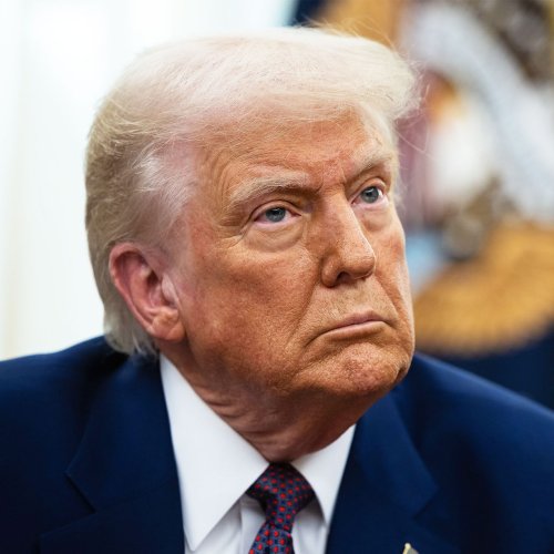 The Internet Is Losing It After Seeing Donald Trump's 'Fluorescent' Eyebrows And Bright Orange Makeup In Latest Appearance: 'Full-Blown Embarrassment'