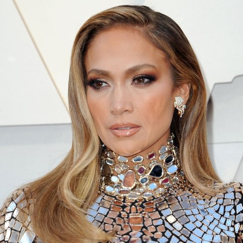 Jennifer Lopez S Real Skin Texture Revealed After She Credited Olive