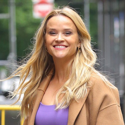 Reese Witherspoon Is Effortlessly Chic In Acid Wash Jeans, A White Tee