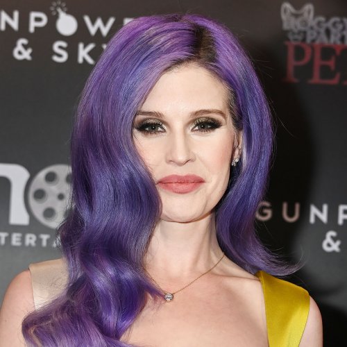 Kelly Osbourne Shows Off 85-Pound Weight Loss After Saying She 'Rapidly' Lost Weight By Cutting Out Sugar And Carbs