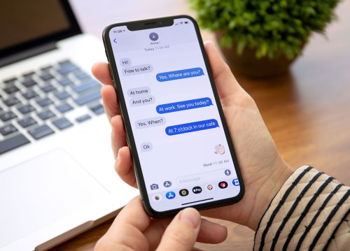 The One iMessage Setting You Should Turn Off ASAP Because It Takes Up So Much Storage