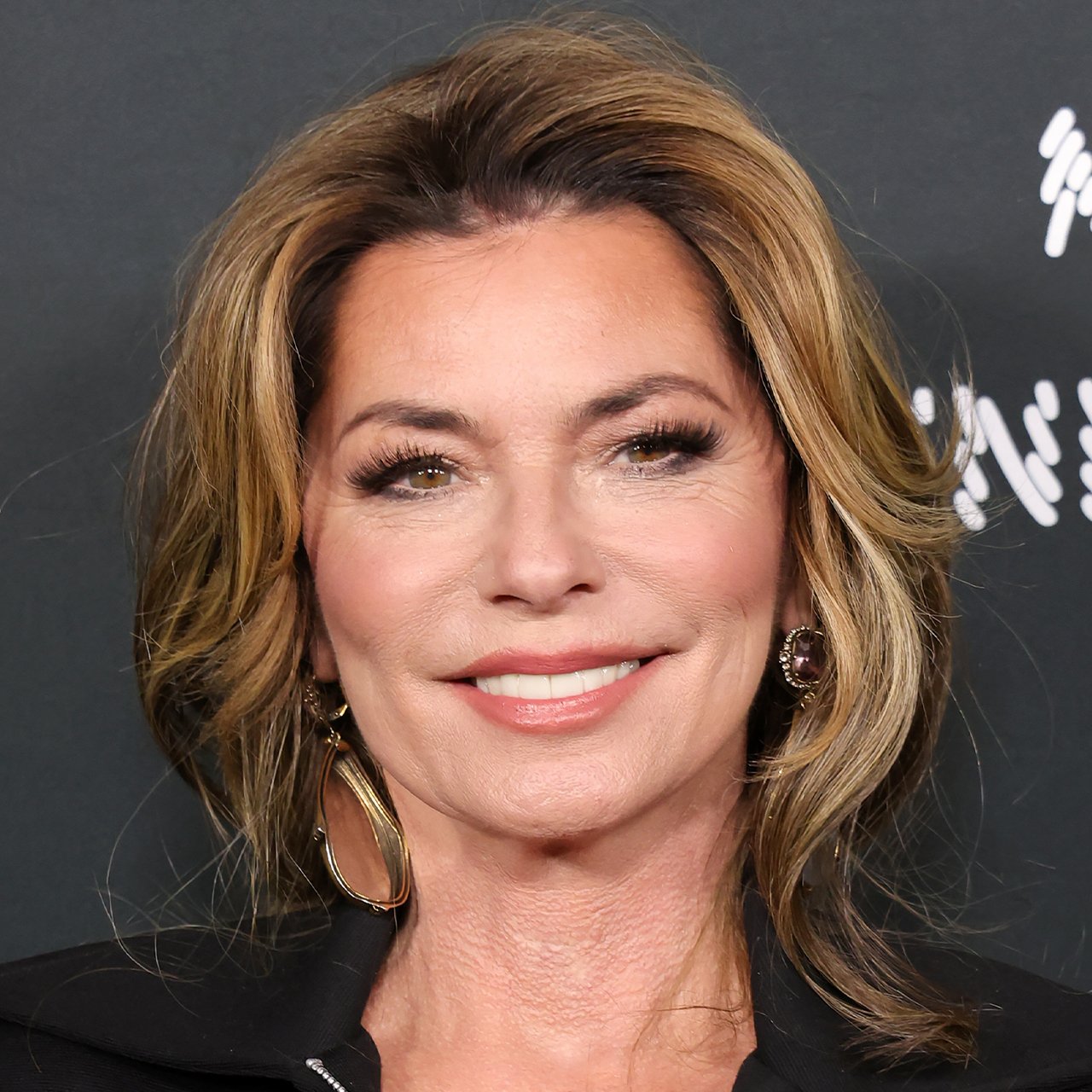 Shania Twain Stuns In A Cheetah-Print Coat In New Interview After Fans Thought She Looked 'Unrecognizable' At Recent Sho