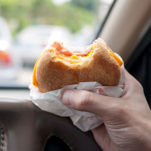 The Worst Fast Food Breakfast Orders, According To Registered Dietitians (One Is More Than 1,000 Calories!)