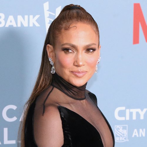 Jennifer Lopez Shows Off Her Age-Defying Body In Nothing But A Pair Of ...