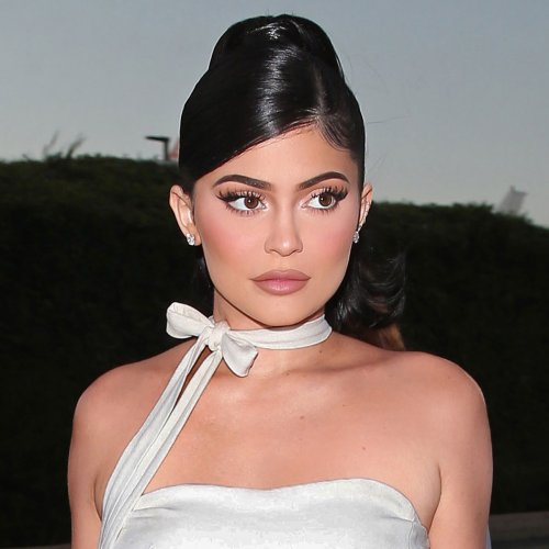 Kylie Jenner Gave Fans A Rare Glimpse At Her ‘natural Hair And No Makeup Face—we Cant Believe 9445