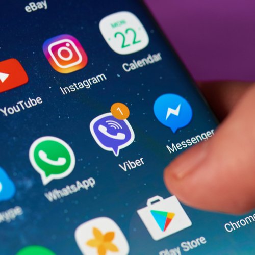 5 Apps You Should Delete From Your Phone RIGHT NOW, According To Tech Experts