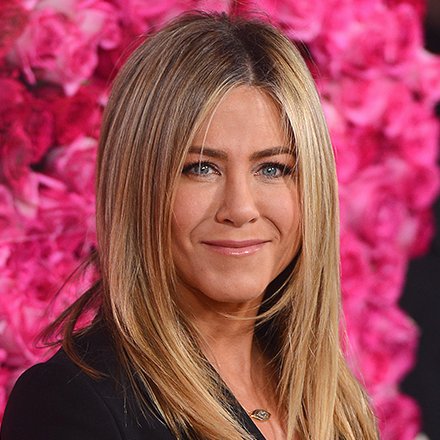 You May Need To Sit Down Before You See The Topless Photos Of Jennifer Aniston That Were Just Released