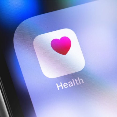 4 Default iPhone Settings Experts Say You Should Turn Off Immediately–Like Sharing Your Health Records