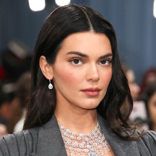 Kendall Jenner Fans Praise Her Fit Physique As She Posts In A Workout Set For Alo Yoga: 'Body Is Tea'