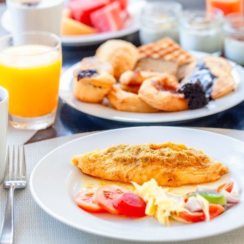 5 Worst Breakfast Foods For Visceral Fat, According To A Dietitian