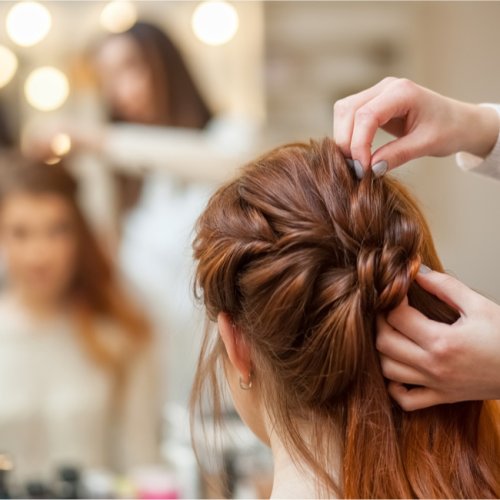 A Hair Expert Says These 'Harsh' Hair Mistakes Make Your Wrinkles And Fine Lines More Obvious