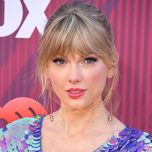 Taylor Swift Breaks Down In Tears During Concert Following Split From ...