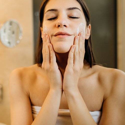 Derms Agree: This Is Actually The Most Effective Anti-Aging Evening Routine