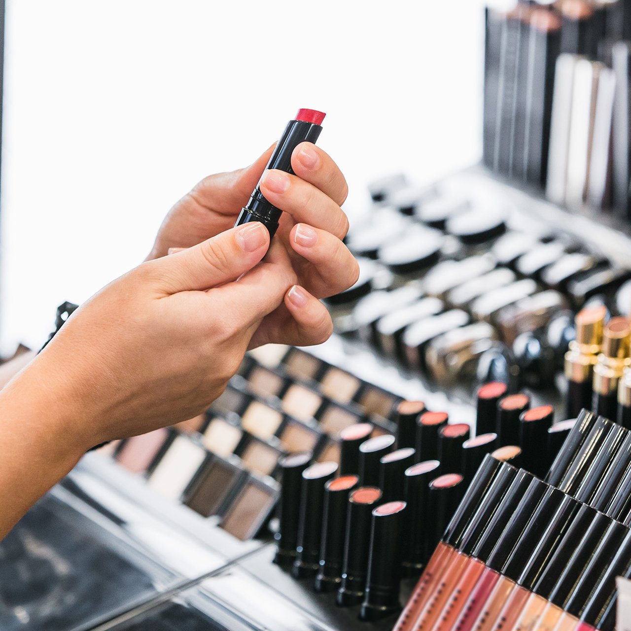 The 4 Lipstick Shades Makeup Artists Say Make Women Over 50 Look More Radiant