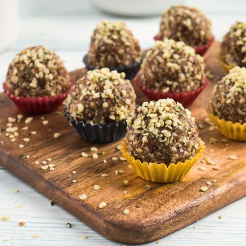 The Three-Ingredient Peanut Butter Protein Balls Nutritionists Say You Can Eat Every Day For Weight Loss
