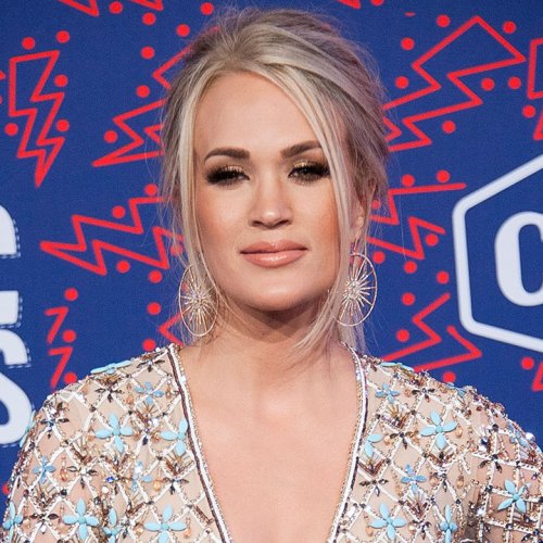 Football Fans Are Losing It As Carrie Underwood Announces Her Return To 'SNF' In A Sparkly Jersey And Micro Mini: 'Favorite Part Of Sundays'