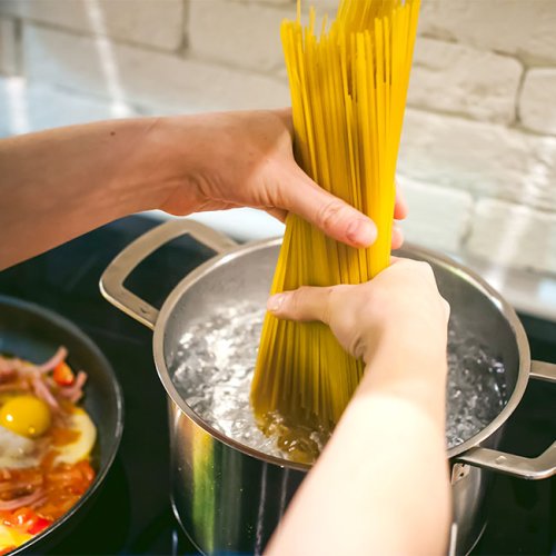 4 One-Pot Pasta Recipes You Can Cook On Sunday And Eat All Week For Weight Loss