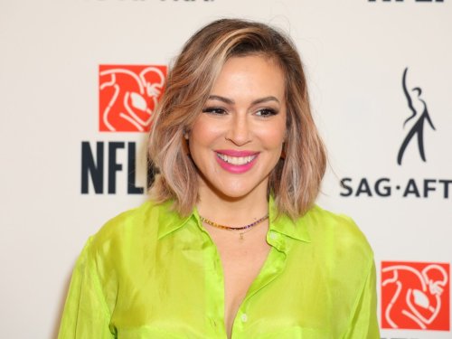 Alyssa Milano’s Daughter Elizabella Ditches Her Lookalike Status With This Colorful & Edgy Hairstyle