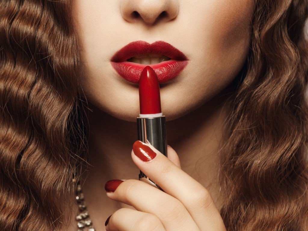 Flight Attendants ‘Never Leave Home’ Without This Red Lipstick That