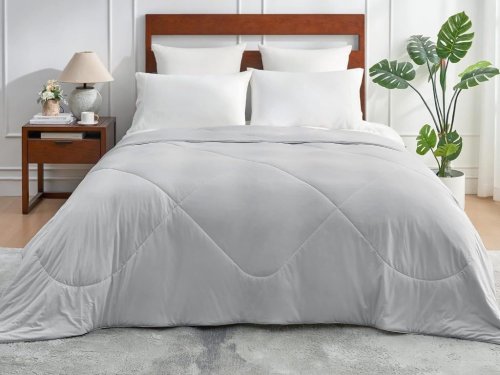 This ‘Absolutely Incredible’ Cooling Comforter Will Help You Sleep Peacefully All Summer Long & It’s Over 40% Off