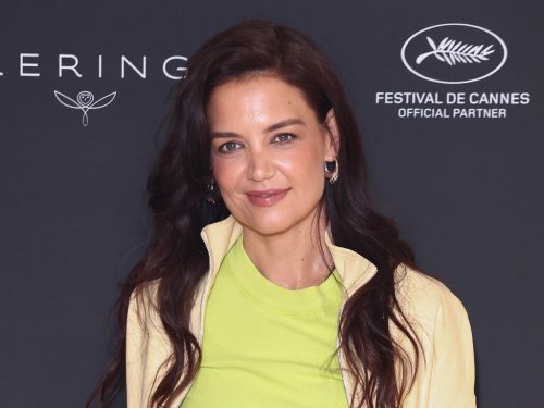 Katie Holmes Wore These Popular, Comfy Sneakers — & They’re Still in Stock at Zappos