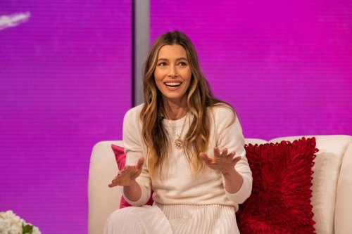 Jessica Biel’s Best Parenting Advice Is All About Wrestling & It’s a Good Reminder for this Busy Time of Year
