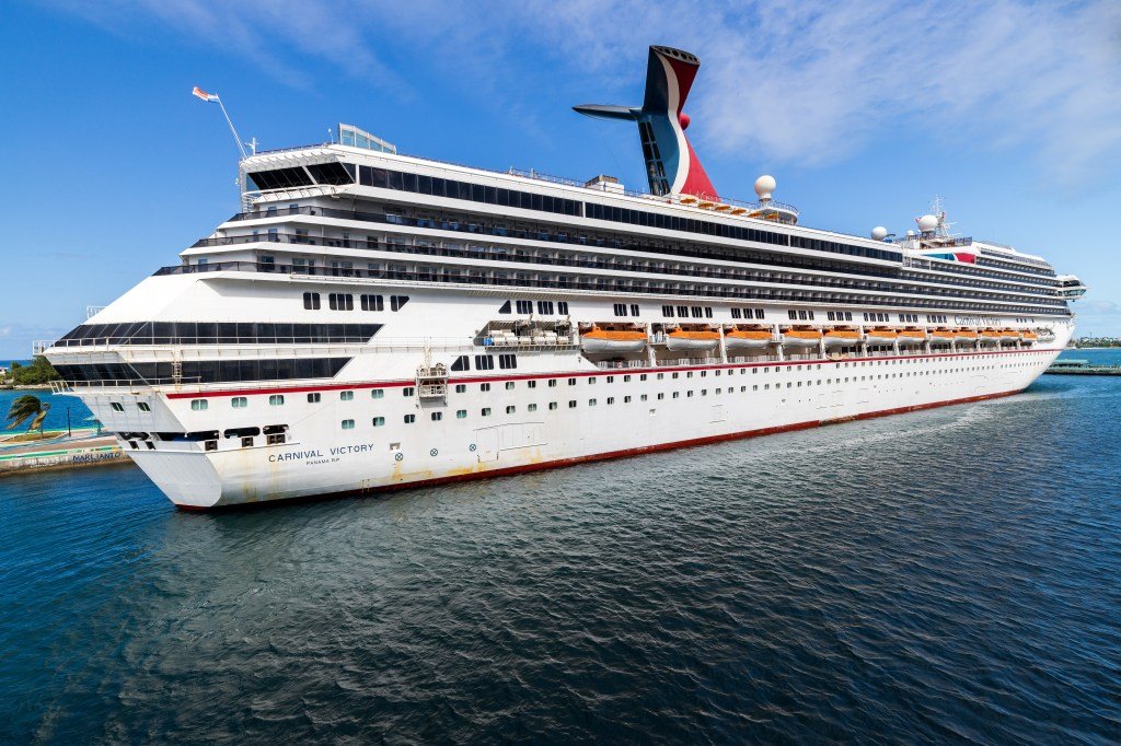Woman Scratching Foot With Fork in Cruise Ship Dining Room Goes Viral: ‘That’s Why I Have a Fear of Buffets’