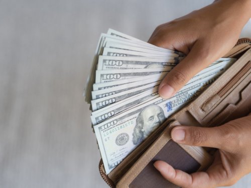 A ‘Lying & Leeching’ MIL on Reddit Has Been Cheating Her Family out of Cash & the ATM Is Officially Closed
