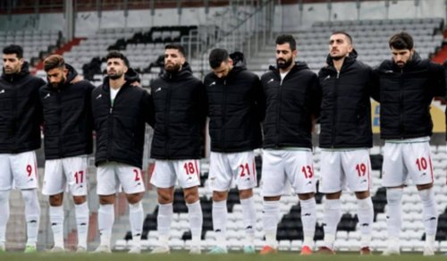 Iran Football Team Shows Their Support For Women-Led Protests