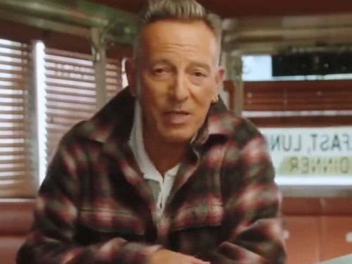 New Jersey Rocker Bruce Springsteen Kicks Off Tour by Slamming Trump