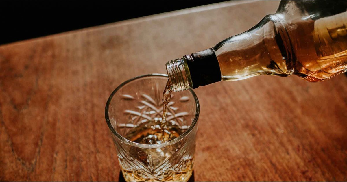 How to drink bourbon, according to an expert