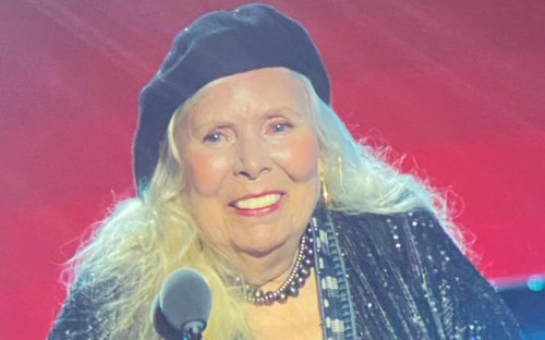 Joni Mitchell Singing "Both Sides Now" At Newport: Most Amazing, Moving Moment of the Weekend