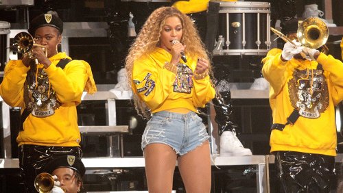 Ka Ching! The Beatles Made $68,286 Last Week from Beyonce's Recording of "Blackbird," Dolly Parton Did Better! - Showbiz411