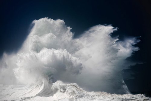 Australian Photographer Captures the Maelstrom of Gigantic Waves, and All You Can Say is WOW!