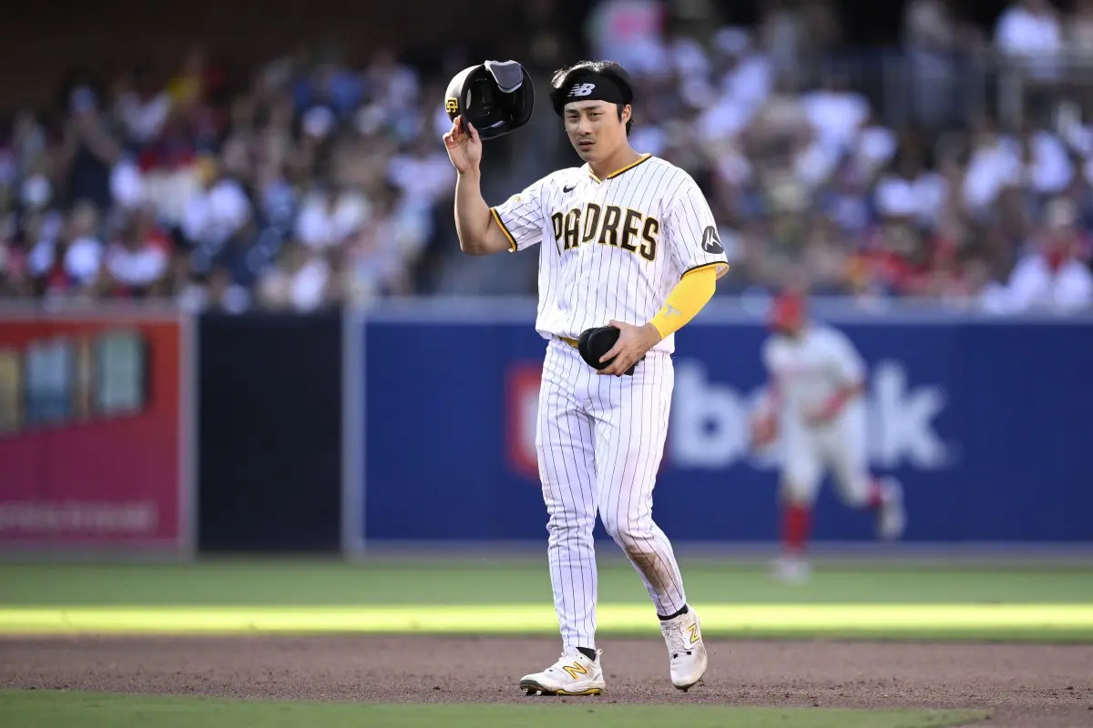 Padres notes: Offseason training regimen prepares Ha-Seong Kim to play  every day; injury updates - The San Diego Union-Tribune