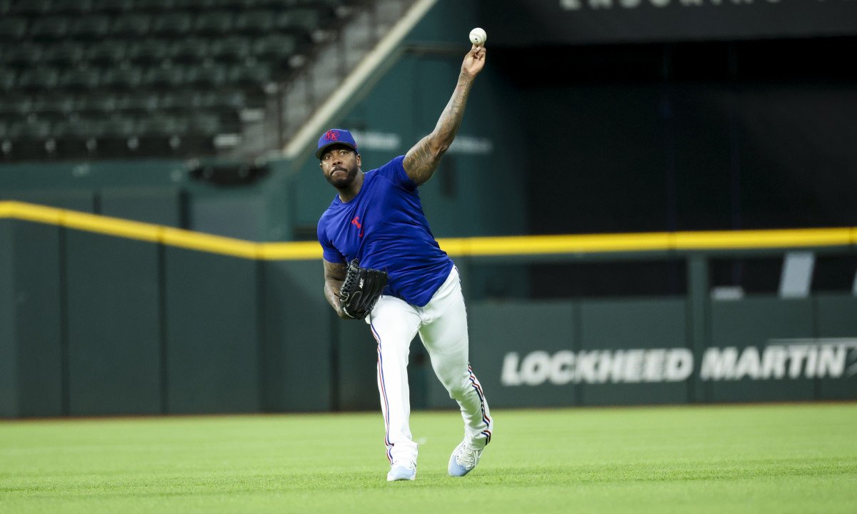 Aroldis Chapman Impressive in Texas Rangers Debut, But Houston Astros Rally  For Win - Sports Illustrated Texas Rangers News, Analysis and More