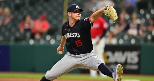 Emilio Pagan headed to Reds' homer-friendly ballpark